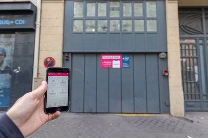 Parking Métro Louis Blanc - rue lafayette - Paris 10