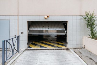 Parking Chape Espérandieu - Marseille 1