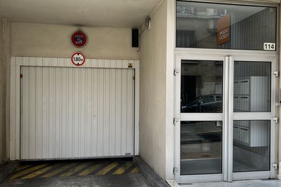 Parking Métro Brochant - rue Nollet - Paris 17