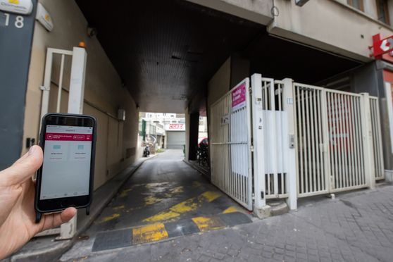 Vignette parking Métro la Fourche - Paris 18