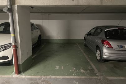 Parking Tramway Jacques-Henri Lartigue - place Jacques Madaule - Issy les Moulineaux