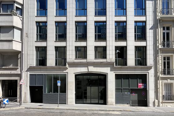 Vignette parking Fontaine Wallace - rue de Londres Paris 8