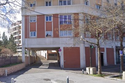 Parking Boîte à livres - chemin Pierre de Ronsard - Courbevoie