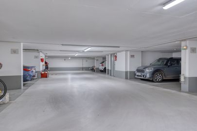 Parking Métro Boissière - avenue Kléber - Paris 16