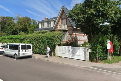 Parking Normandy Etretat - rue Guy de Maupassant - Étretat