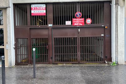 Parking Square de la rue Curial - rue Curial - Paris 19