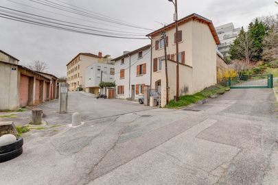 Parking 9 impasse Mouillard - Lyon 9