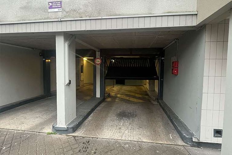 Paris - Parc André Citroën - rue St Charles - Parking réservable en ligne - Paris