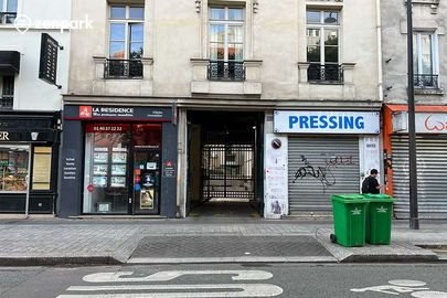 Parking Paris - Flandre - Corentin Cariou