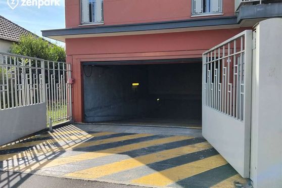 Vignette parking Paris - Aéroport Roissy CDG - place Henri Barbusse