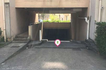 Parking Grenoble - quai de la Graille - Élie Vernet
