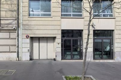 Parking Métro Alma-Marceau - 8 avenue du Présidencedent Wilson - Paris 16