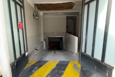 Parking Métro Pont de Neuilly (Avenue de Madrid) - B avenue Charles de Gaulle