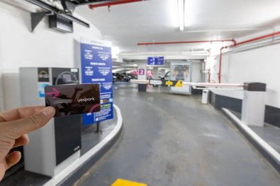 Parking La Famille - avenue de Villiers - Paris 17