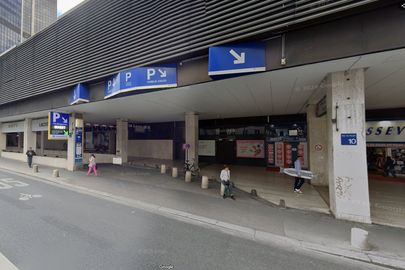 Parking 10 rue du Départ