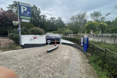 Parking Jardin Eugénie-Malika Djendi - rue Leblanc - Paris 15