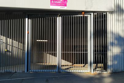 Parking Cité Universitaire Casterneau - rue des Glénans - Nantes