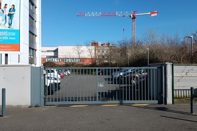 Parking Aérodrome - rue Jacqueline Auriol - Toulouse