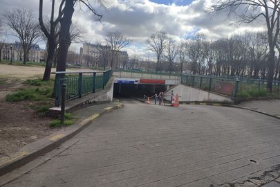 Parking Ambassade de Pologne - 23 rue de Constantine - Paris 7