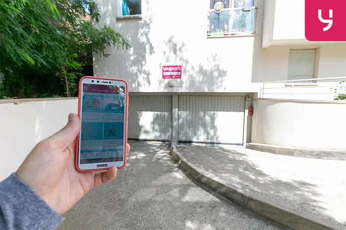 Louer une place de parking avec borne de recharge