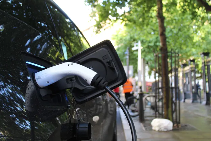 Recharger sa voiture électrique sur une borne publique