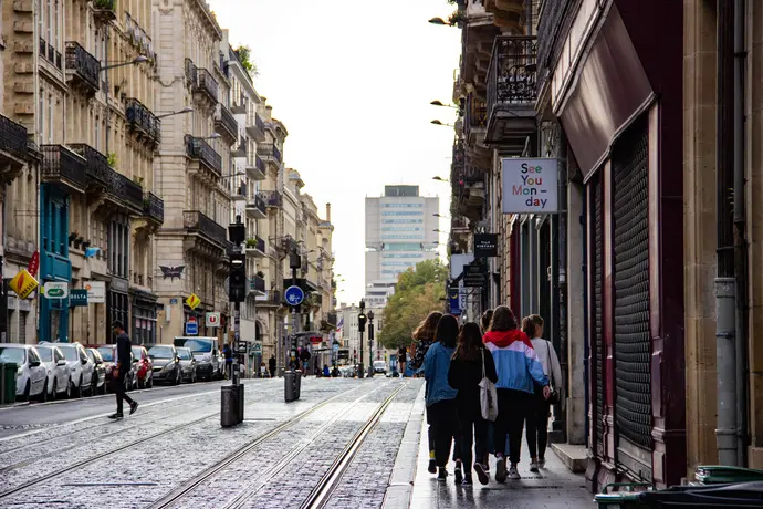 bordeaux borne recharge