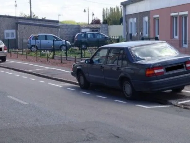 stationnement à cheval sur trottoir 