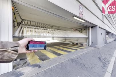 Vignette parking Métro Mairie de Clichy rue Martre