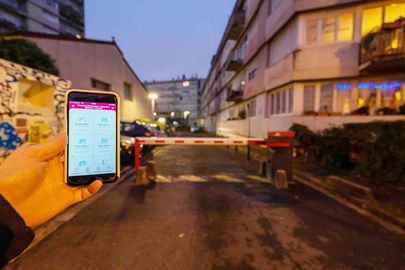 Parking Métro Croix de Chavaux (Jacques Duclos) - rue Jules Ferry - Montreuil