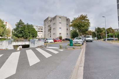 Parking Ecole Robespierre - rue François Millet - Nanterre