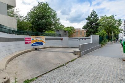 Parking Métro Olympiades - 89 rue du Château des Rentiers - Paris 13